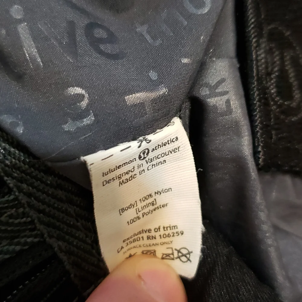 lululemon athletica Black Quilted Shoulder Tote - Picture 11 of 13